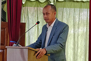 Shri L. Kynjing, MCS, Commissioner for Persons with Disabilities, Meghalaya, Shillong giving a welcome speech
