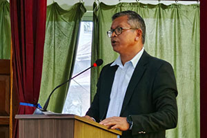 Dr. N.P. Laloo, Project Director & State Coordinator, State Resource Centre on Disability Affairs, Civil Hospital, Shillong giving the vote of thanks